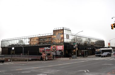 181-215 bay street-3
