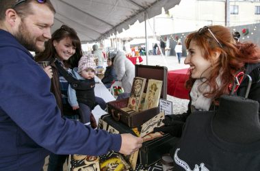 THE ANGIULI GROUP SPONSORS THE FIRST ANNUAL “WINTERFEST” ON MINTHORNE STREET23